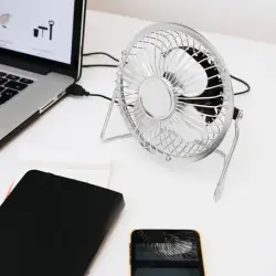 Επιτραπέζιος Ανεμιστήρας Kikkerland ασημί